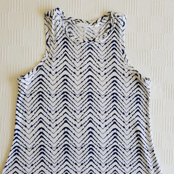 ATHLETA | Breezy Tank Top | White Blue Arrowhead Print | Small - Picture 3 of 12